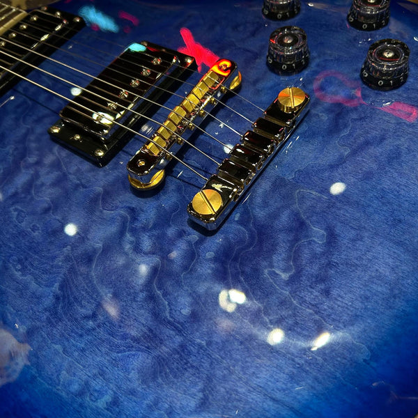 PRS SE McCarty 594 Quilt Top Electric Guitar in Faded Blue Bust - M522QDC