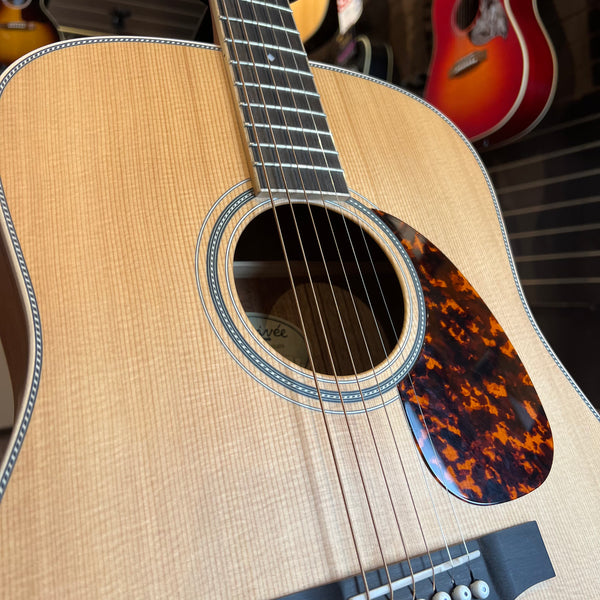 USED SPECIAL! Larrivee D40 Mahogany Legacy Series Acoustic Guitar w/Case - USDD40