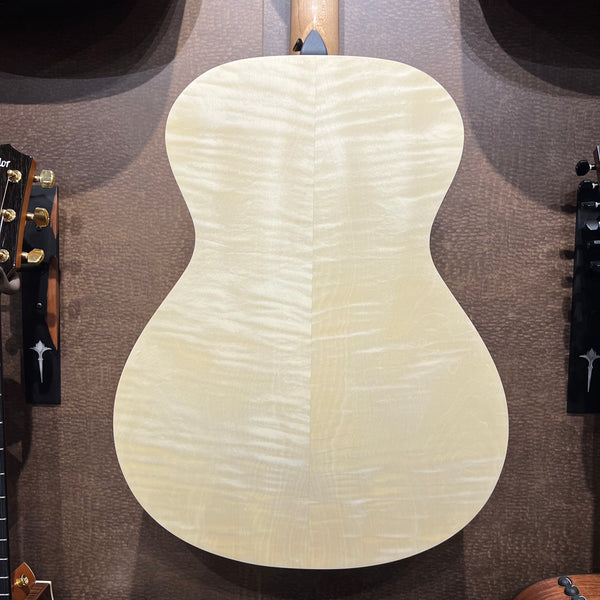 Taylor GC Academy Limited Acoustic Electric Maple Lutz Spruce Top w/Bag - EG12ELTD