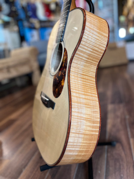 Boucher OM Studio Goose Private Stock Acoustic Guitar Flame Maple AAAA Adirondack Spruce w/Case - PSSG161