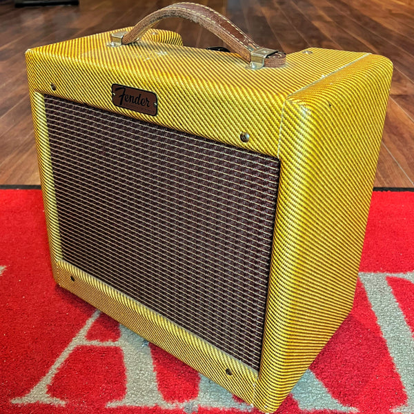 USED SPECIAL! Fender 1958 Lap Steel in White AND 1959 60 Fender Champ Tube Guitar Amplifier - USD59CHAMPAMP&LAPSTEEL