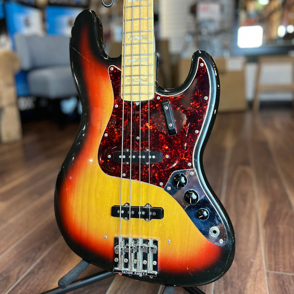 USED SPECIAL! Fender 1973 Jazz Electric Bass in 3-Color Sunburst w/Case - USD1973JAZZBASS
