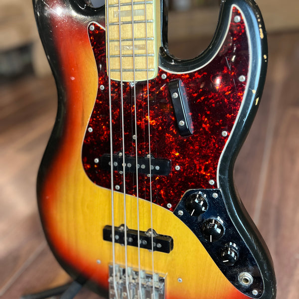 USED SPECIAL! Fender 1973 Jazz Electric Bass in 3-Color Sunburst w/Case - USD1973JAZZBASS