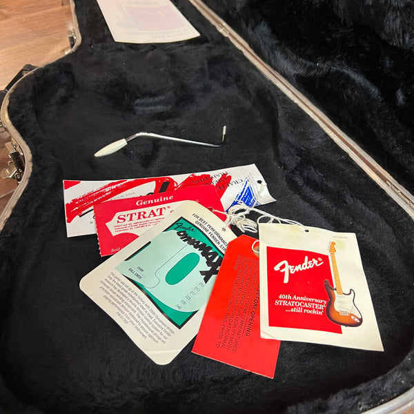 USED SPECIAL! Fender 1994 40th Anniversary 1954 Reissue Stratocaster Electric Guitar w/2 Cases - USD1994STRAT